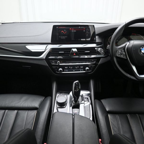 BMW 520I G30 2.0 Luxury Auto AT (2020) - Image 11