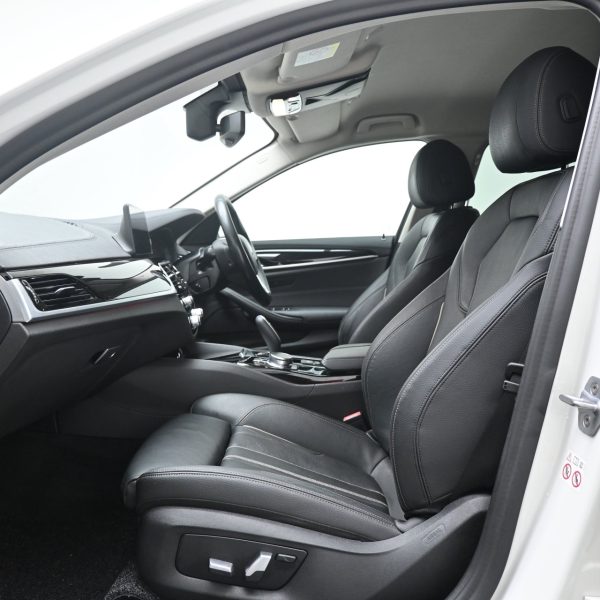 BMW 520I G30 2.0 Luxury Auto AT (2020) - Image 13
