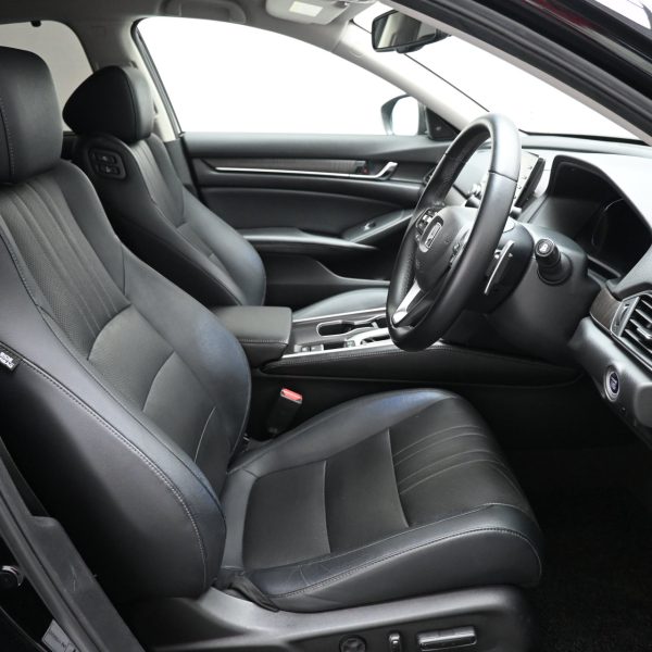 Honda Accord 1.5 TC (A) AT (2020) - Image 12