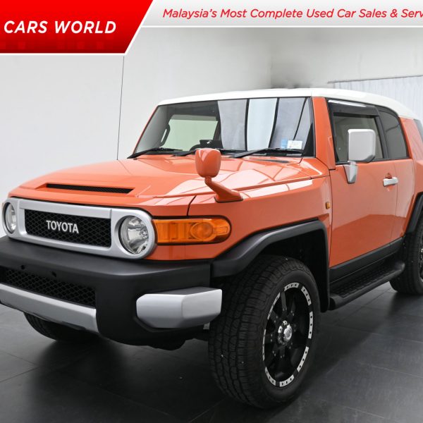 Toyota FJ Cruiser GSJ15W Wagon 5dr Auto 5sp 4WD 4.0i [IMP] AT (2013) - Image 1