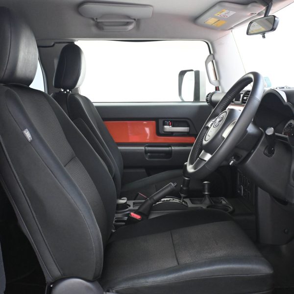 Toyota FJ Cruiser GSJ15W Wagon 5dr Auto 5sp 4WD 4.0i [IMP] AT (2013) - Image 10