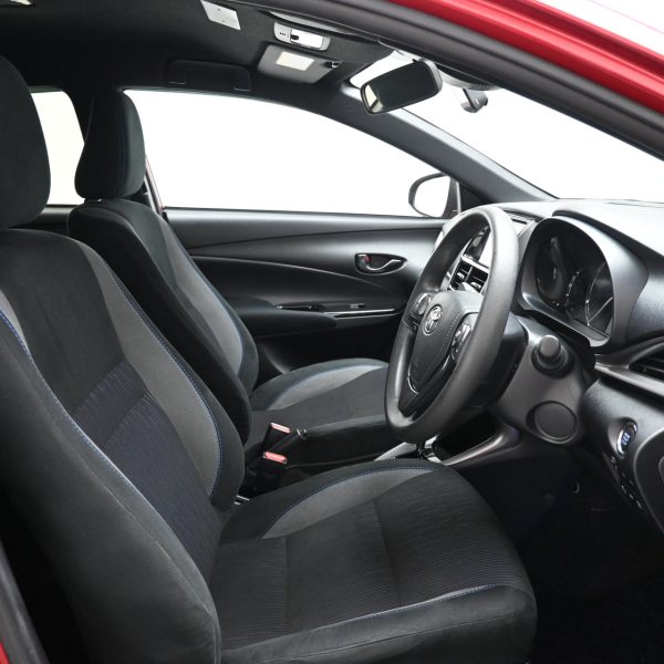 Toyota Yaris 1.5 E AT (2022) - Image 11