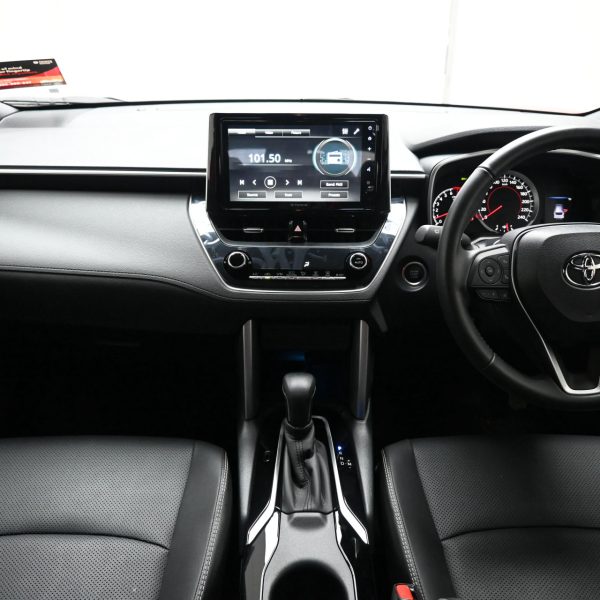 Toyota Corolla Cross 1.8 V Auto AT (2024) - Image 11