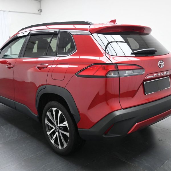Toyota Corolla Cross 1.8 V Auto AT (2024) - Image 8