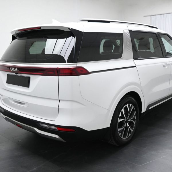 Kia Grand Carnival 2.2 Mid AT (2021) - Image 14