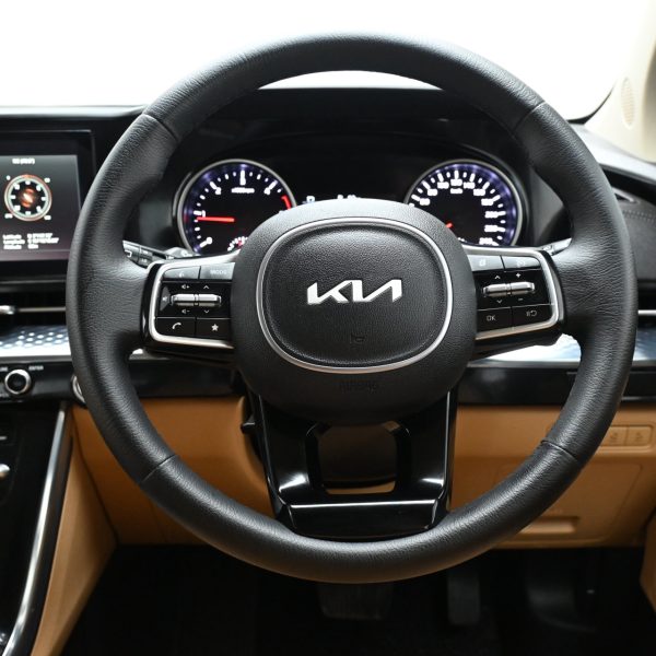 Kia Grand Carnival 2.2 Mid AT (2021) - Image 4