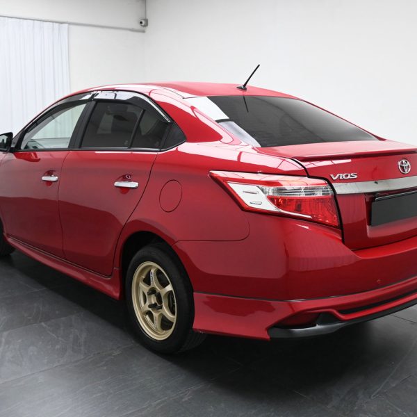 Toyota Vios XP150 Sedan 4dr TRD Sportivo CVT 7sp FWD 1.5i AT (2017) - Image 6