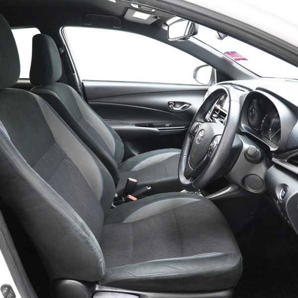 Toyota Yaris 1.5 G AT (2021) - Image 10