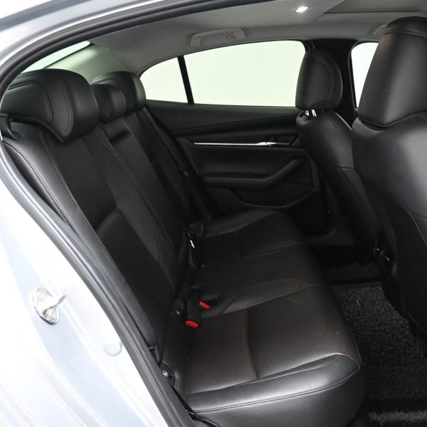 Mazda 3 Sedan 3 2.0 BP Sedan High Plus SKYACTIV-G Auto AT (2019) - Image 16