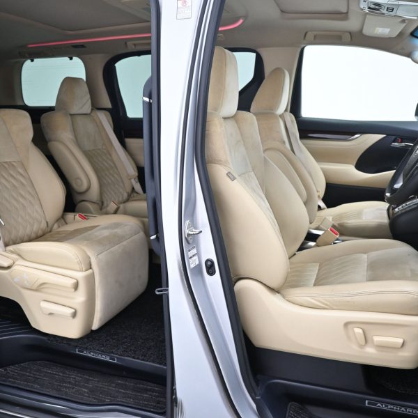 Toyota Alphard 2.5 ZA (A) AT (2015) - Image 16