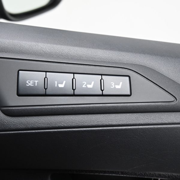 Toyota Alphard 2.5 ZA (A) AT (2015) - Image 19