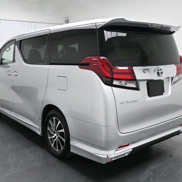 Toyota Alphard 2.5 ZA (A) AT (2015) - Image 10