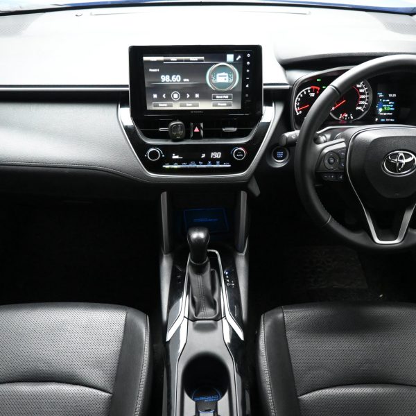 Toyota Corolla Cross 1.8 V Auto AT (2022) - Image 12