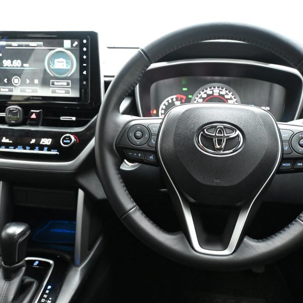 Toyota Corolla Cross 1.8 V Auto AT (2022) - Image 4