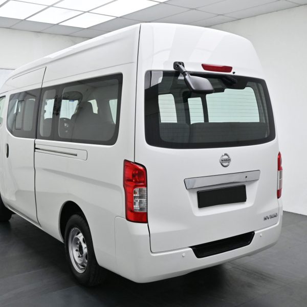 Nissan NV350 Urvan Van 4dr High Roof 14st Man 5sp RWD 2.5DDiT MT (2017) - Image 4