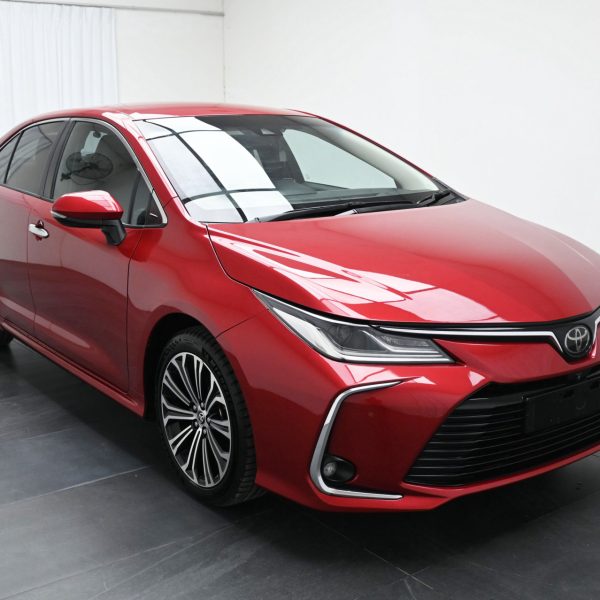 Toyota Corolla Altis E210 Sedan 4dr G CVT 7sp FWD 1.8i AT (2020) - Image 3