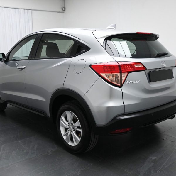 Honda HR-V Hatchback 5dr 1.8 CVT V AT (2015) - Image 6