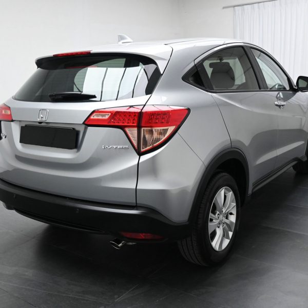 Honda HR-V Hatchback 5dr 1.8 CVT V AT (2015) - Image 8