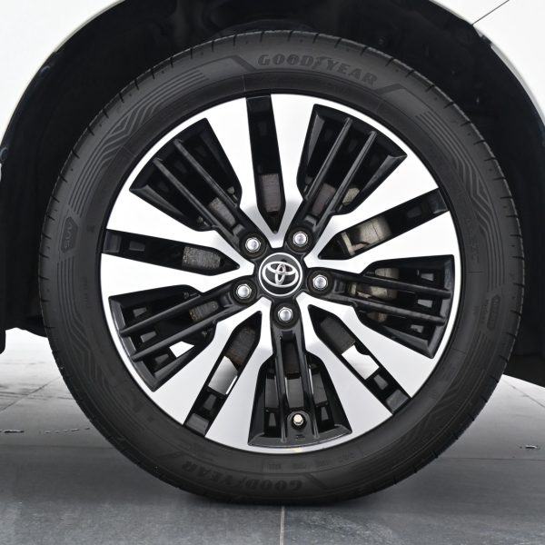 Toyota Alphard 2.5 SC Auto AT (2021) - Image 12