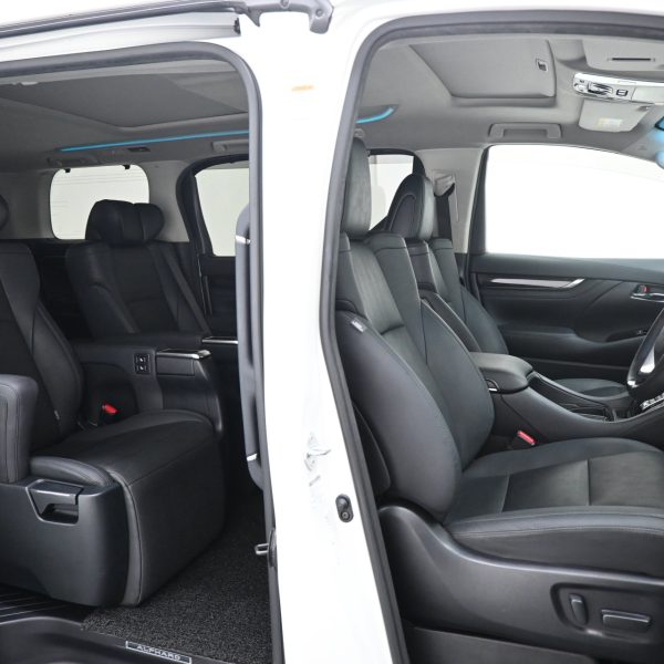 Toyota Alphard 2.5 SC Auto AT (2021) - Image 19