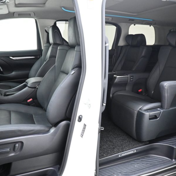 Toyota Alphard 2.5 SC Auto AT (2021) - Image 20