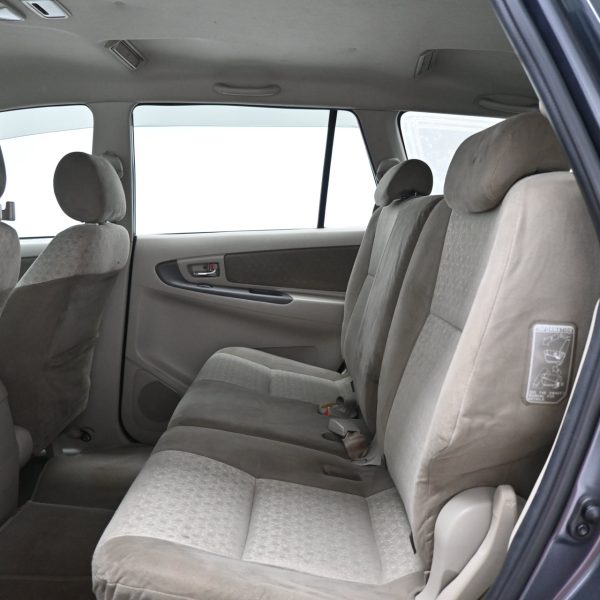 Toyota Innova N40 Wagon 5dr E 8st Auto-Gate Shift 4sp RWD 2.0i AT (2016) - Image 14
