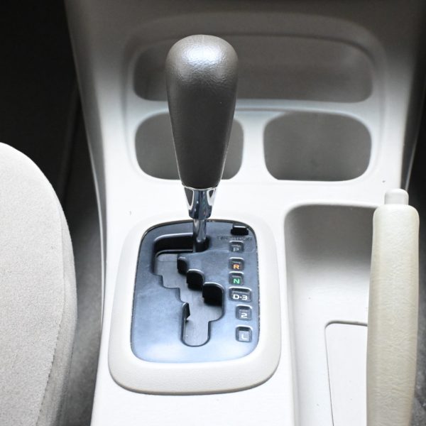 Toyota Innova N40 Wagon 5dr E 8st Auto-Gate Shift 4sp RWD 2.0i AT (2016) - Image 17