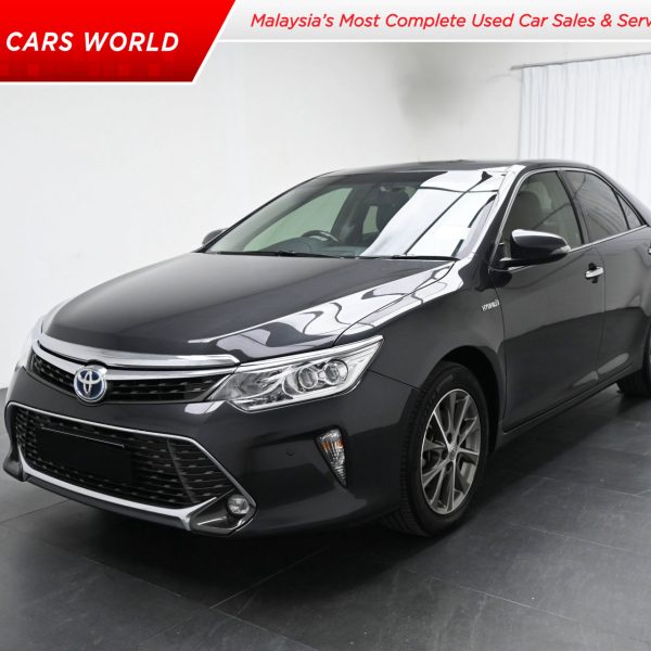 Toyota Camry 2.5 Hybrid Luxury AT (2017) - Image 1