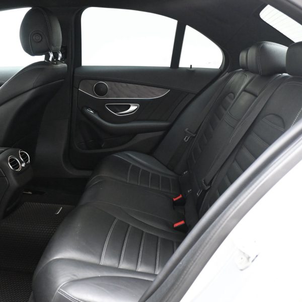 Mercedes-Benz C200 W205 C200 AMG Grand Edition AT (2014) - Image 11