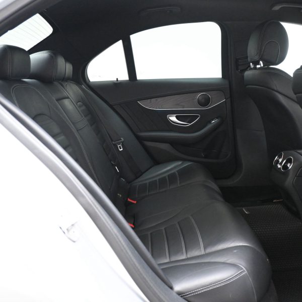 Mercedes-Benz C200 W205 C200 AMG Grand Edition AT (2014) - Image 10