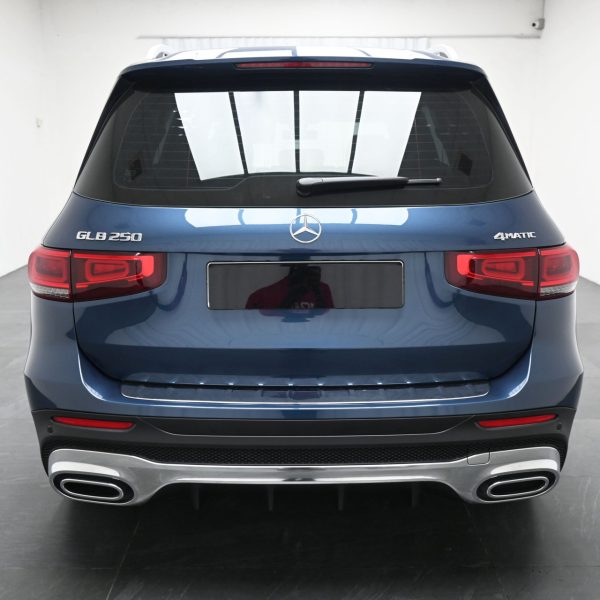 Mercedes-Benz GLB250 2.0 Auto AT (2021) - Image 12