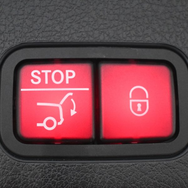 Mercedes-Benz GLB250 2.0 Auto AT (2021) - Image 8
