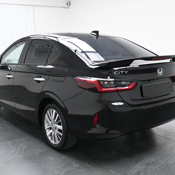 Honda City 1.5 V Sedan Auto AT (2022) - Image 7