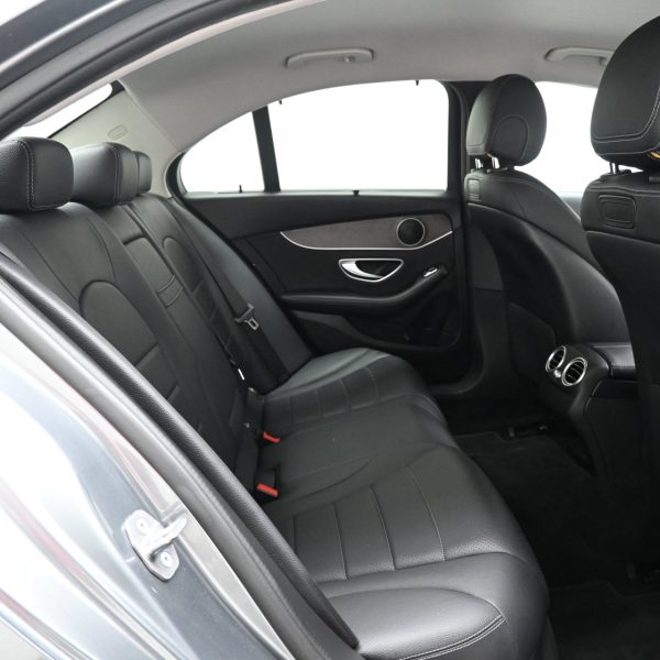 Mercedes-Benz C200 W205 Sedan 4dr Advantgarde 1.5DiT AT (2019) - Image 14