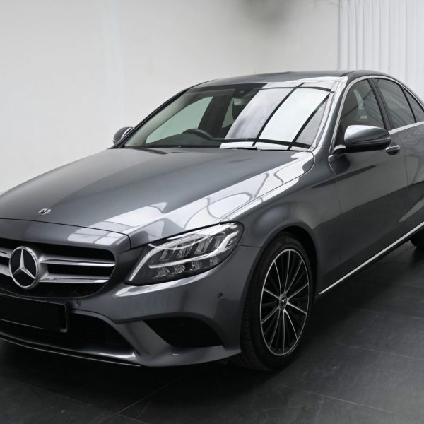 Mercedes-Benz C200 W205 Sedan 4dr Advantgarde 1.5DiT AT (2019) - Image 20