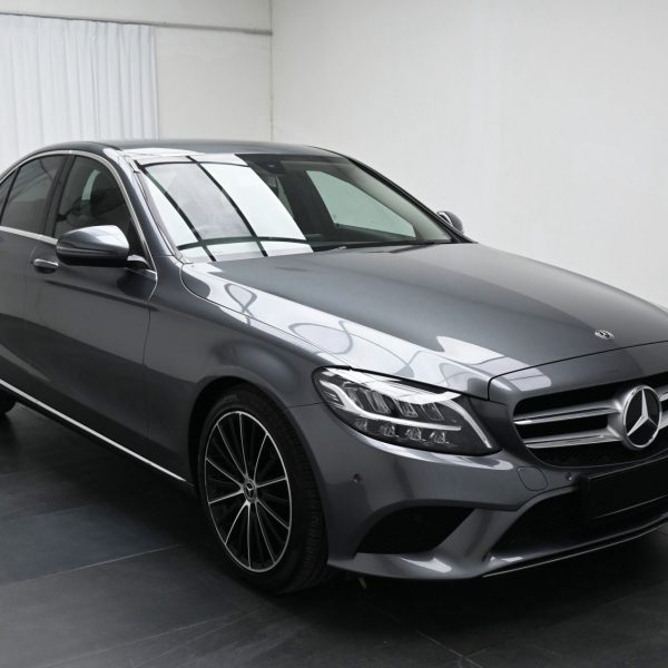 Mercedes-Benz C200 W205 Sedan 4dr Advantgarde 1.5DiT AT (2019) - Image 3
