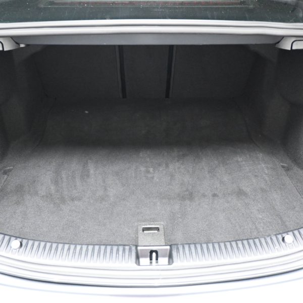 Mercedes-Benz C200 W205 Sedan 4dr Advantgarde 1.5DiT AT (2019) - Image 6