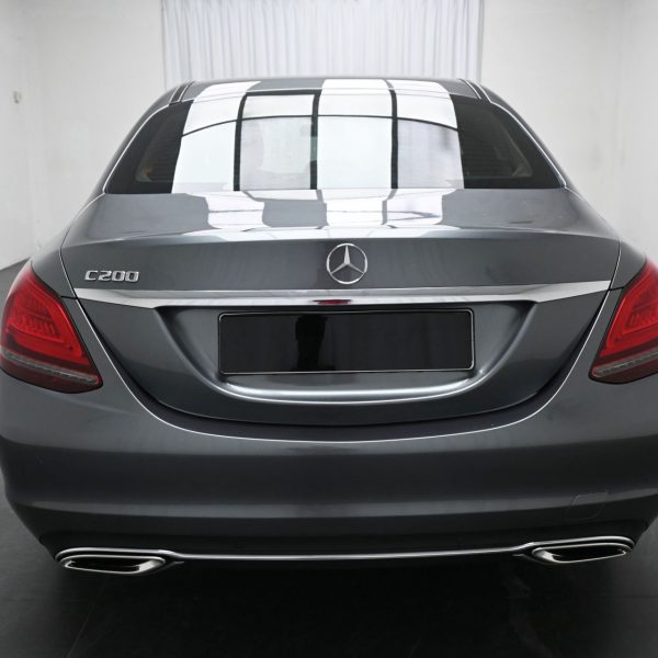 Mercedes-Benz C200 W205 Sedan 4dr Advantgarde 1.5DiT AT (2019) - Image 9