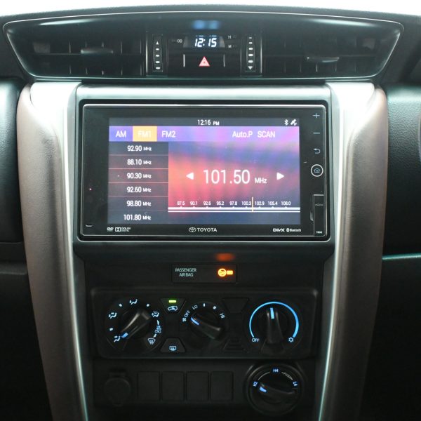 Toyota Fortuner 2.4 4X4 AT (2016) - Image 19