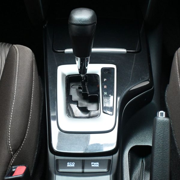 Toyota Fortuner 2.4 4X4 AT (2016) - Image 20