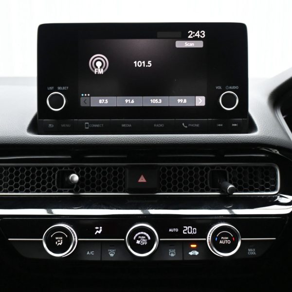 Honda Civic FE 1.5 E Auto AT (2022) - Image 14