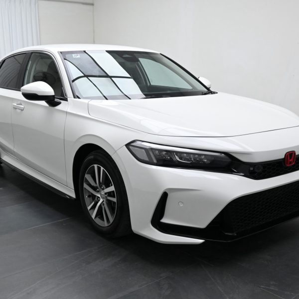 Honda Civic FE 1.5 E Auto AT (2022) - Image 3