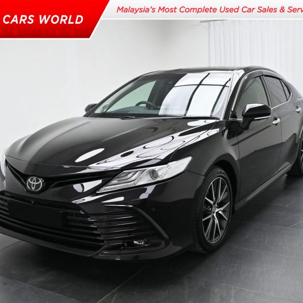 Toyota Camry 2.5 V Auto AT (2022) - Image 1