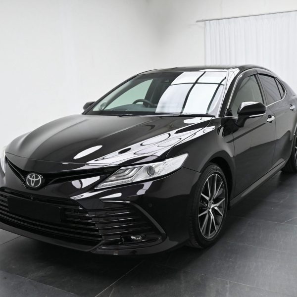 Toyota Camry 2.5 V Auto AT (2022) - Image 20