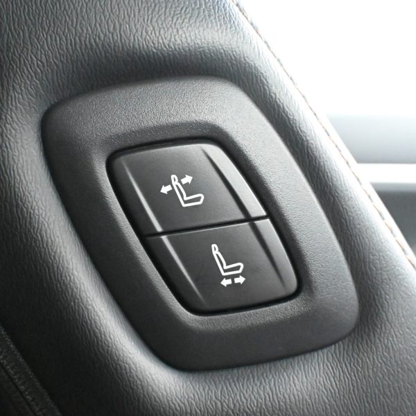 Toyota Camry 2.5 V Auto AT (2022) - Image 4