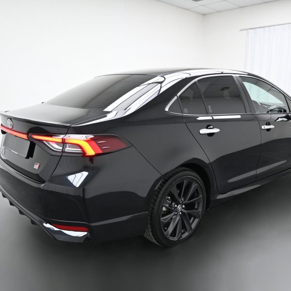 Toyota Corolla Altis 1.8 G Facelift Auto AT (2023) - Image 13