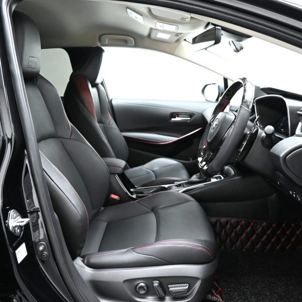 Toyota Corolla Altis 1.8 G Facelift Auto AT (2023) - Image 15