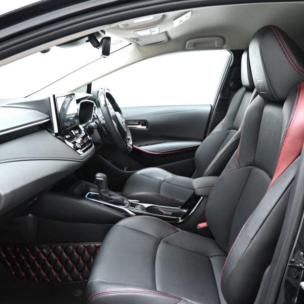 Toyota Corolla Altis 1.8 G Facelift Auto AT (2023) - Image 16