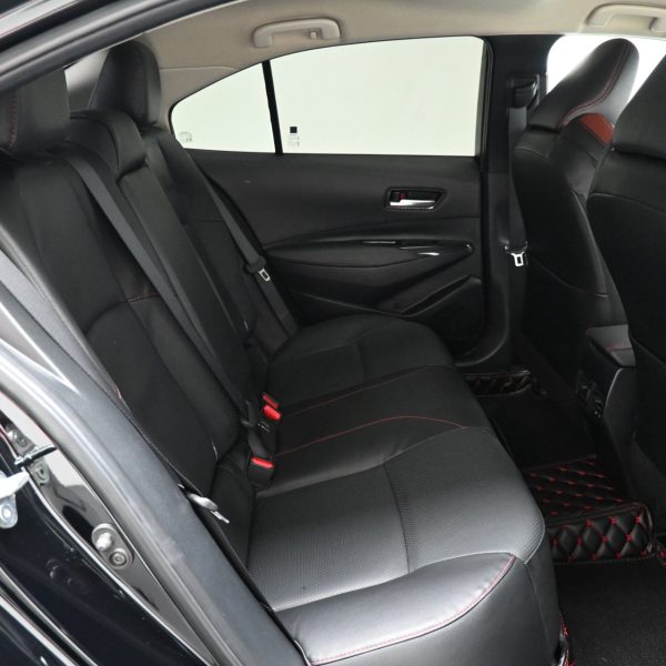 Toyota Corolla Altis 1.8 G Facelift Auto AT (2023) - Image 17
