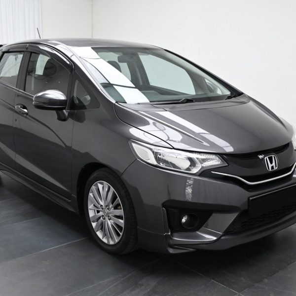 Honda Jazz GK Hatch 5dr V i-VTEC CVT FWD 1.5i AT (2016) - Image 3